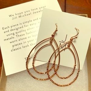 NIB Jill Michael Earrings 🌸